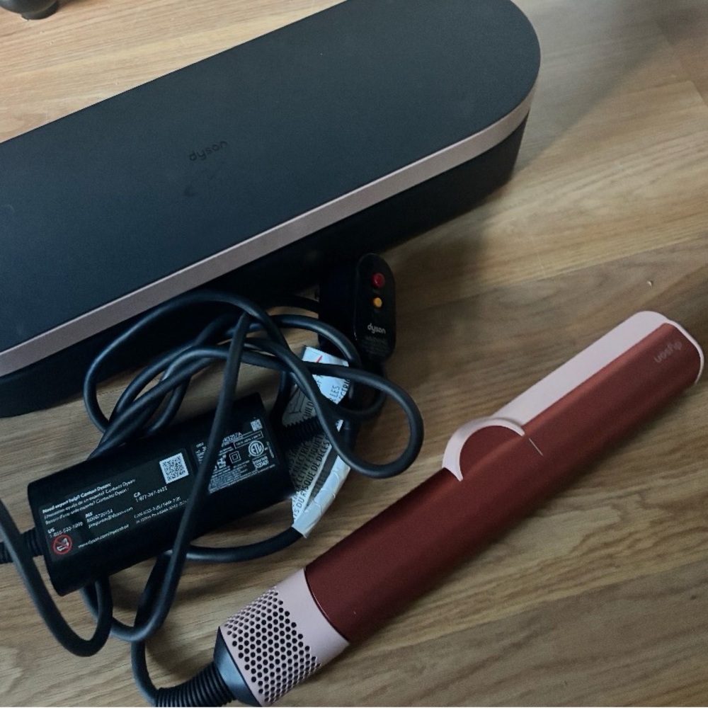 Dyson air straight limited edition, pink color,
